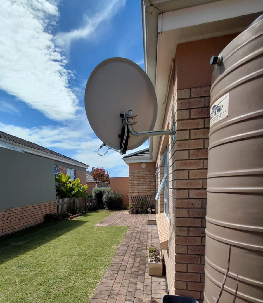 2 Bedroom Property for Sale in Groenkloof Retirement Village Western Cape